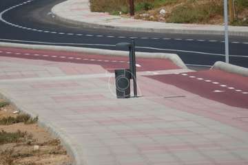 Vandalizan las nuevas papeleras del ensanche de la carretera de Melenara (Telde)/TA.